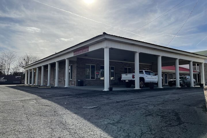 COVERED BRIDGE INN & SUITES