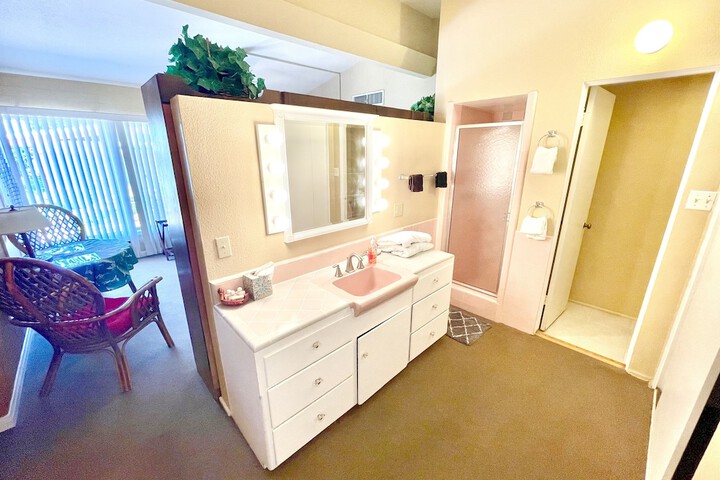 Room 47 of 69