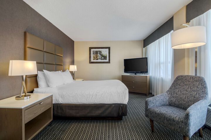 Room 32 of 72