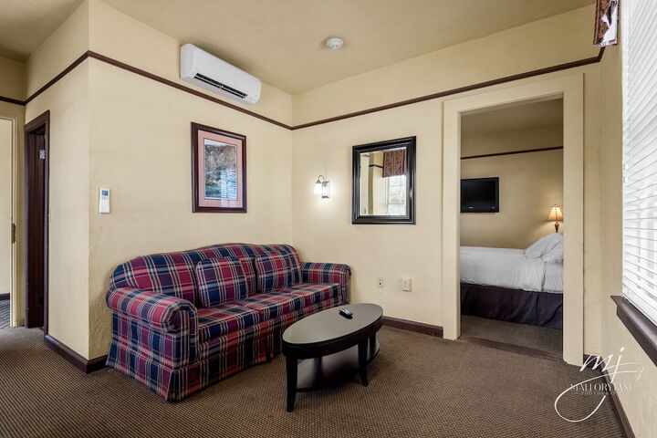 Room 17 of 58