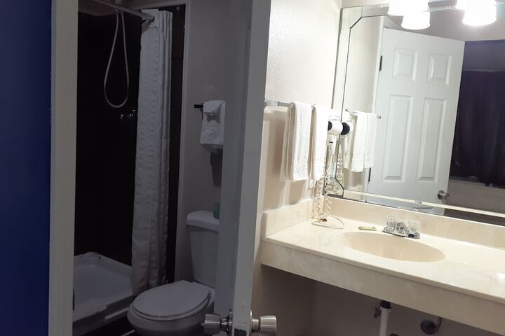 Room 21 of 35