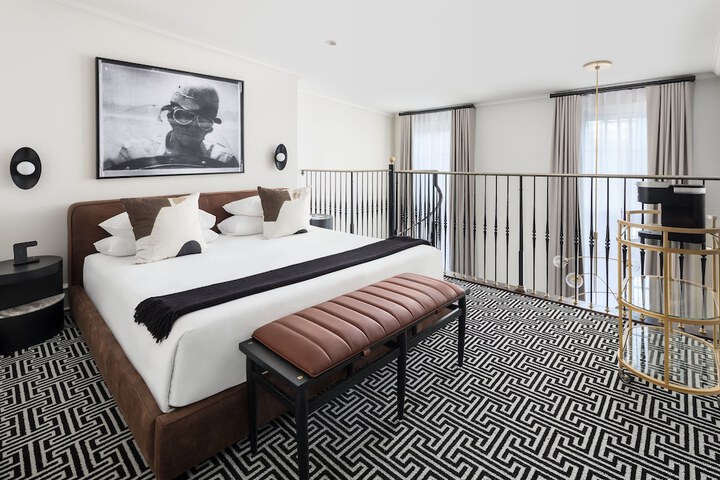 Room 25 of 64
