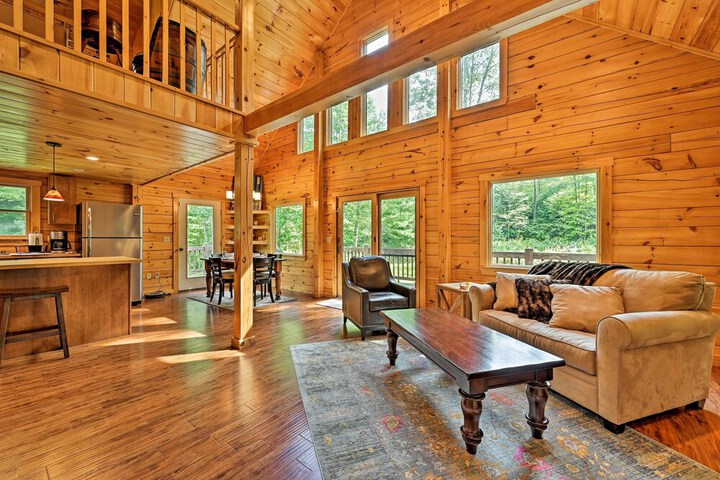 Private Chester Home w / Deck Mins to Skiing!
