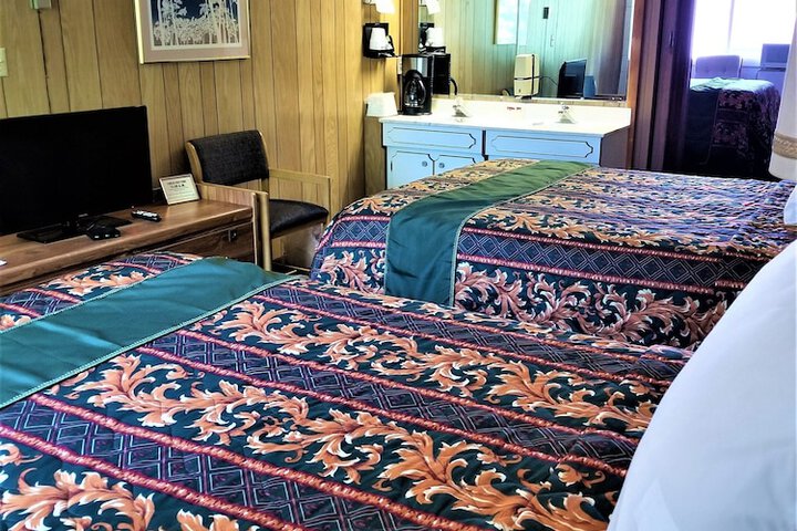 Room 8 of 22
