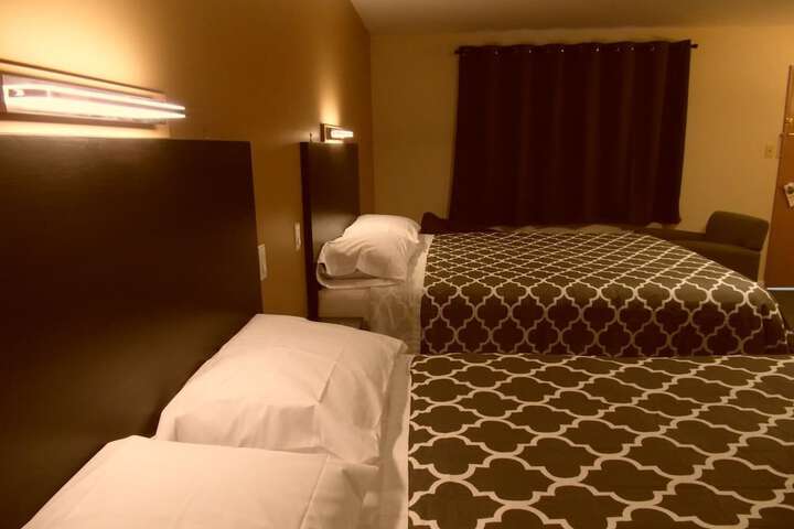 Room 17 of 27