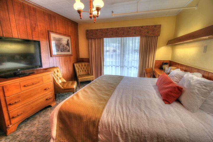 Room 25 of 59
