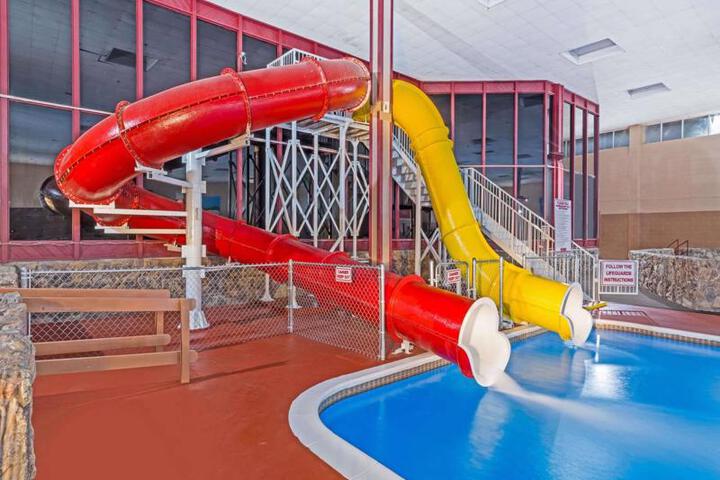 RAMADA BY WYNDHAM MEDFORD HOTEL AND CONF