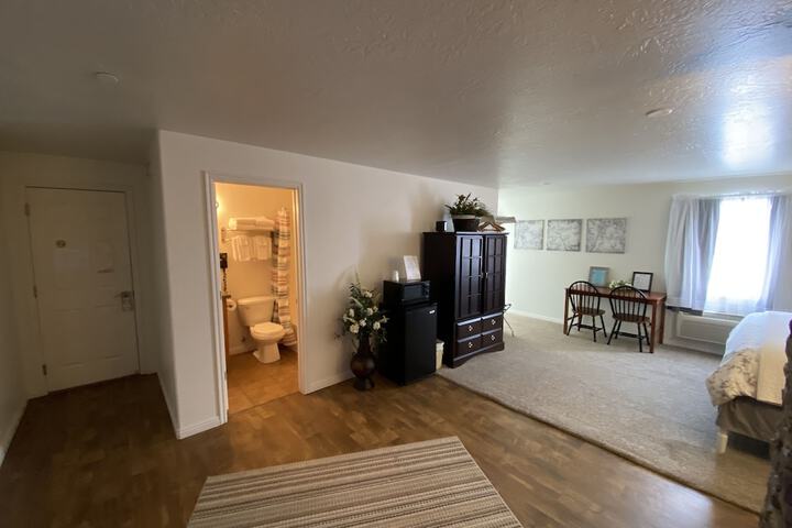 Room 19 of 28