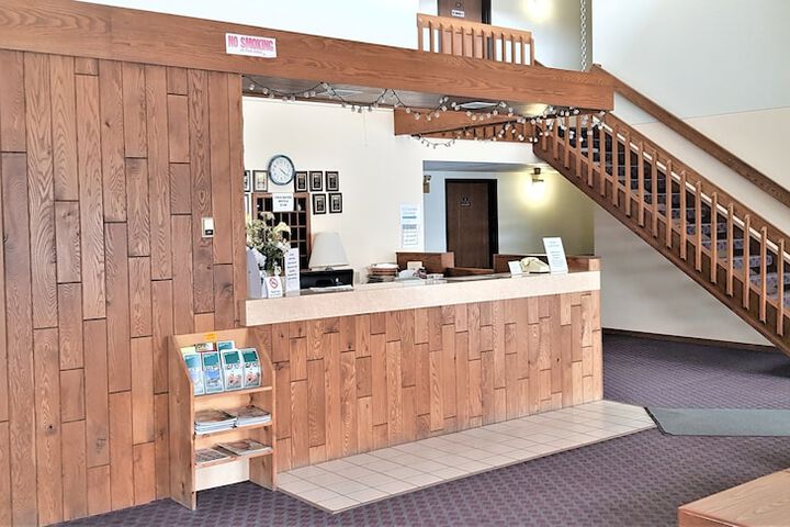 AmeriVu Inn & Suites - Avon