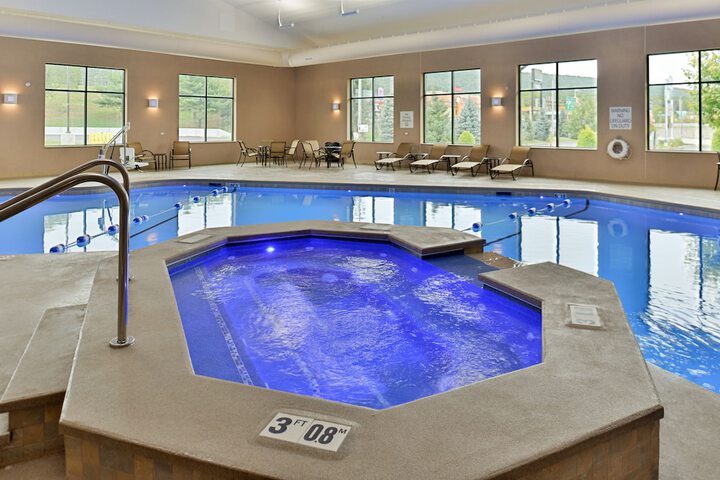 Pool 12 of 68