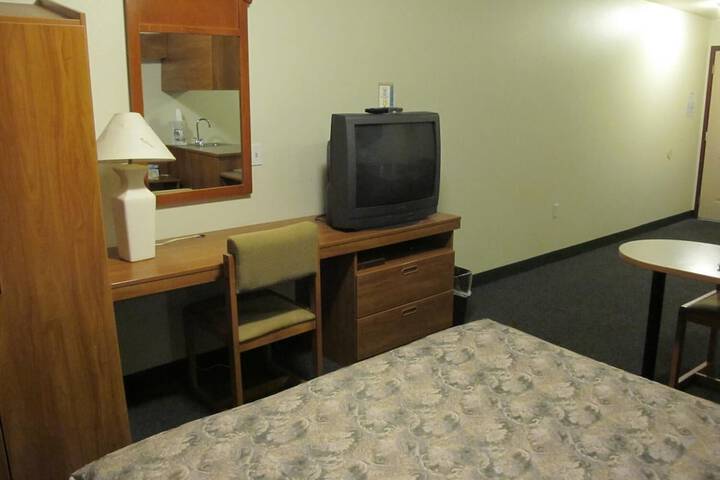 Room 10 of 30