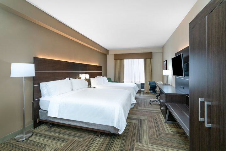 Room 14 of 43