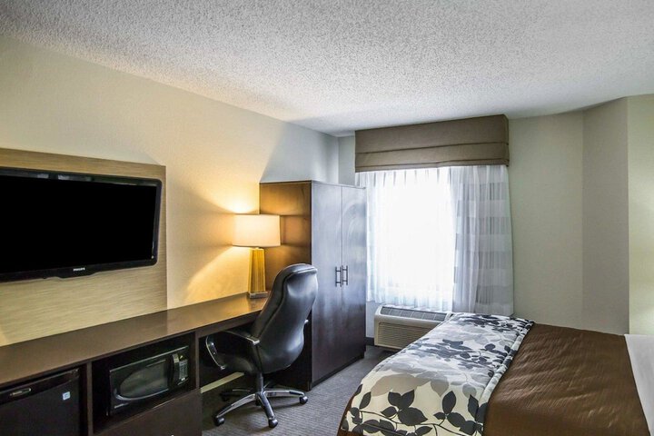 Room 22 of 33