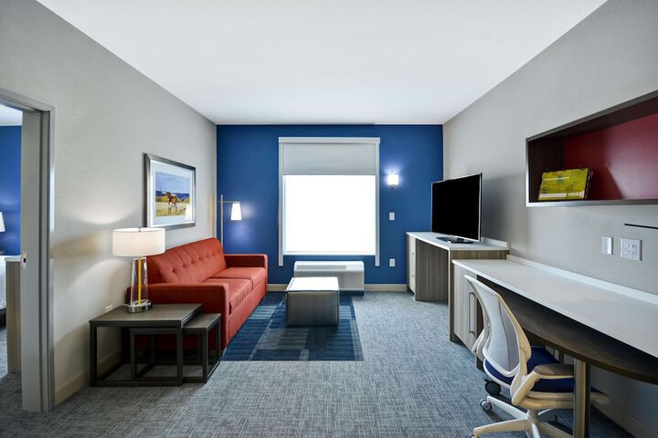 Room 5 of 8