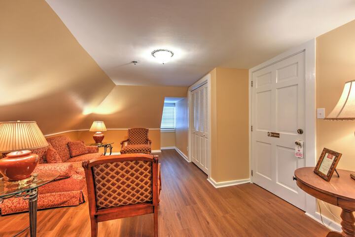 Room 8 of 68