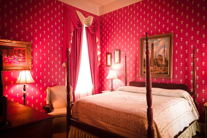 Room 20 of 142