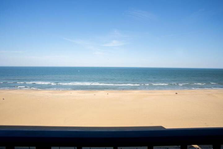 Beach 25 of 28