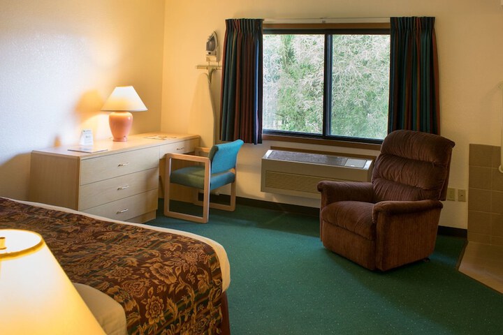 Room 5 of 7