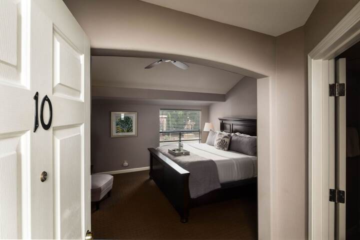 Room 54 of 73
