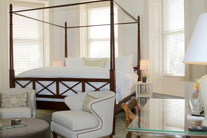 Room 10 of 22