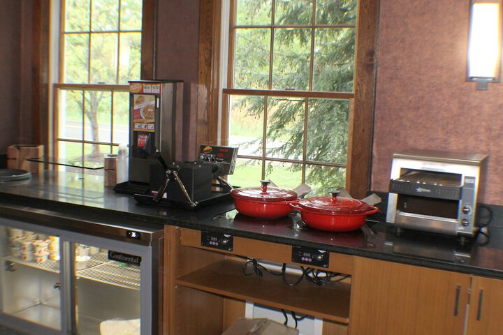 Breakfast/Coffee Service 30 of 38