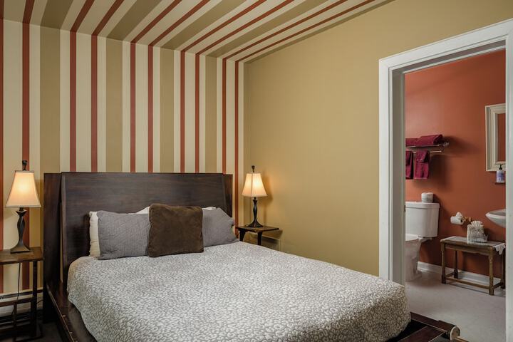 Room 34 of 139