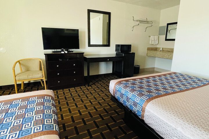 Room 13 of 23