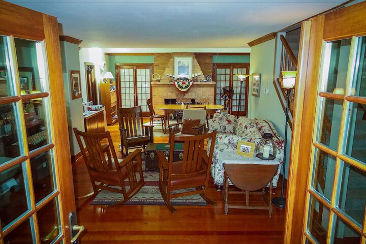 Lake Ripley Lodge w Lake Front Rooms Grand Porch, Kayaks & Paddleboard