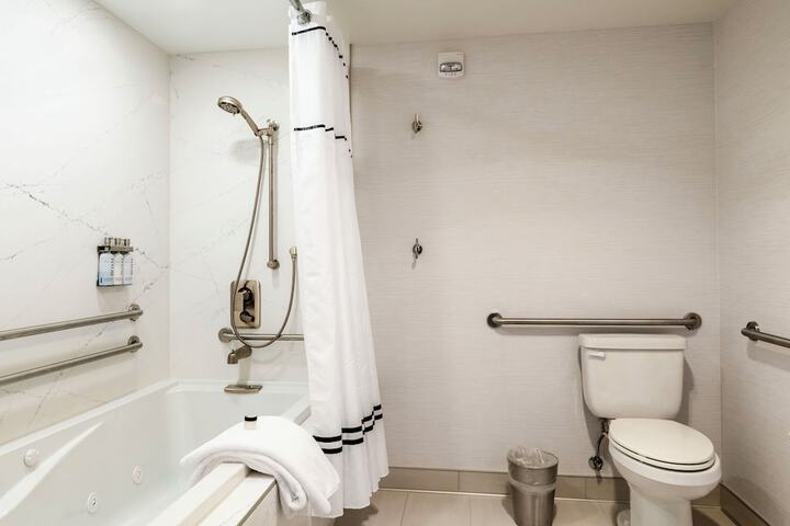 Hotel 43