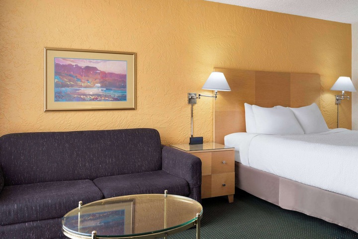 Room 34 of 51