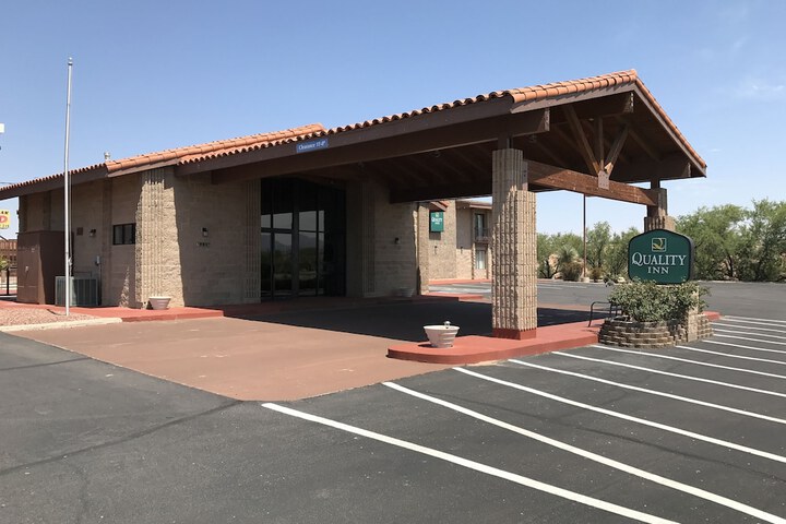 Quality Inn Benson I-10 Exit 304