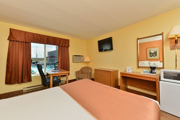 Room 12 of 28