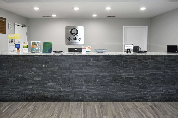 Quality Inn & Suites Brooks Louisville South
