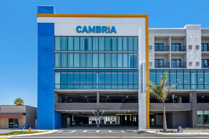 Cambria Hotel St. Petersburg-Madeira Beach Marina