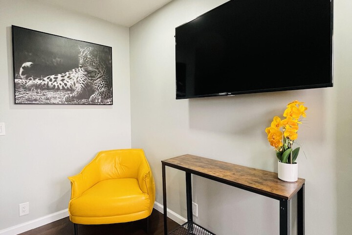 Room 27 of 58