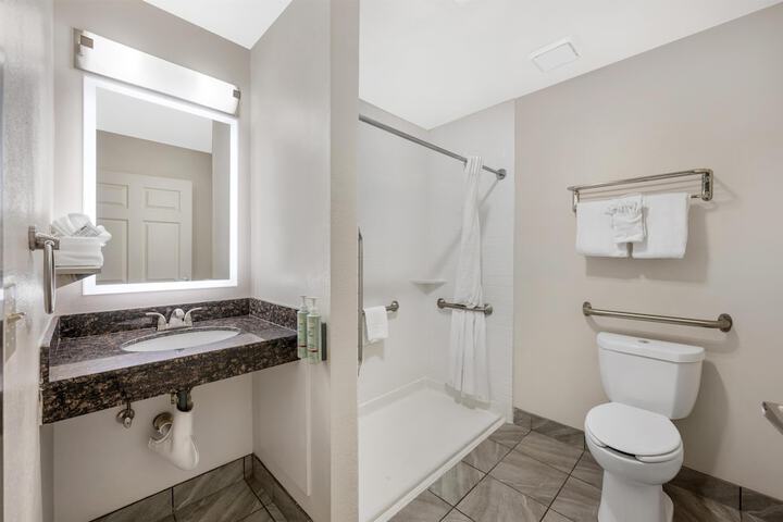 Best Western Airport Albuquerque InnSuites Hotel & Suites