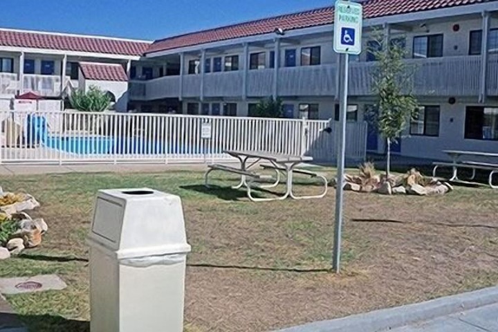 Hotel 5 of 34