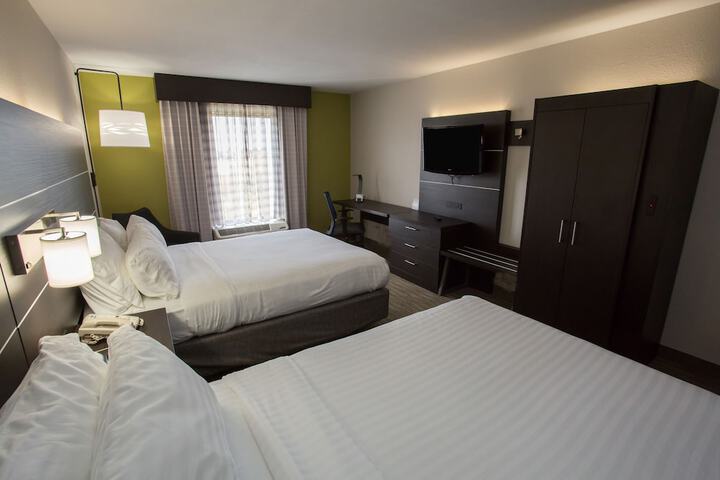 Room 42 of 75