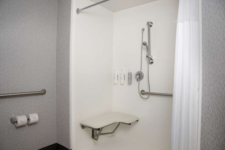Room 17 of 42