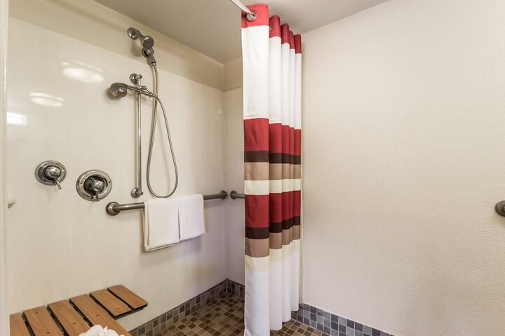 Room 18 of 27
