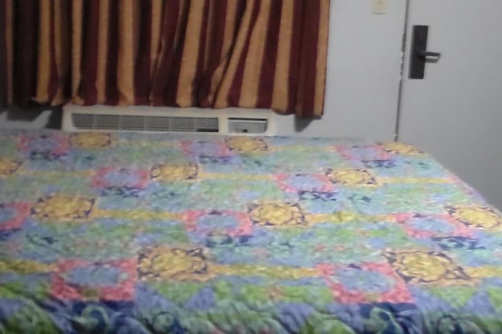 Room 7 of 30