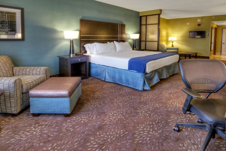 Holiday Inn Express & Suites Pittsburgh SW - Southpointe by IHG