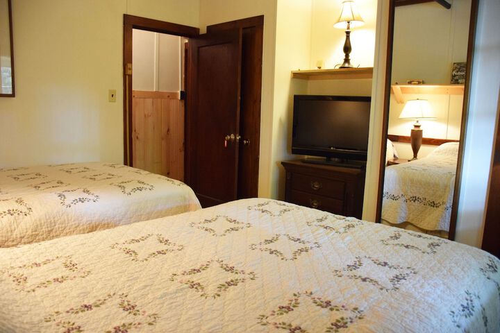 Room 141 of 156