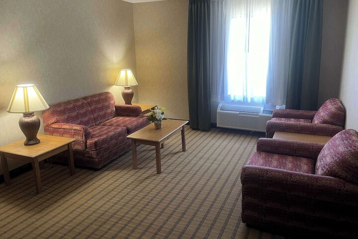 Room 16 of 33