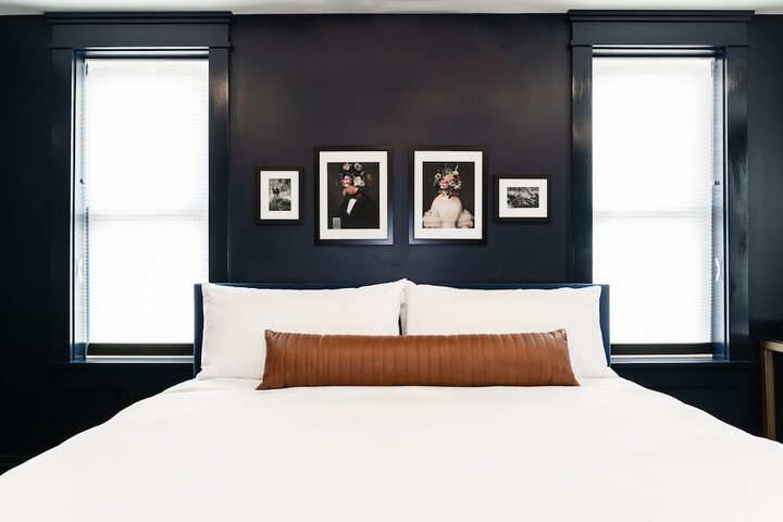 Room 14 of 48