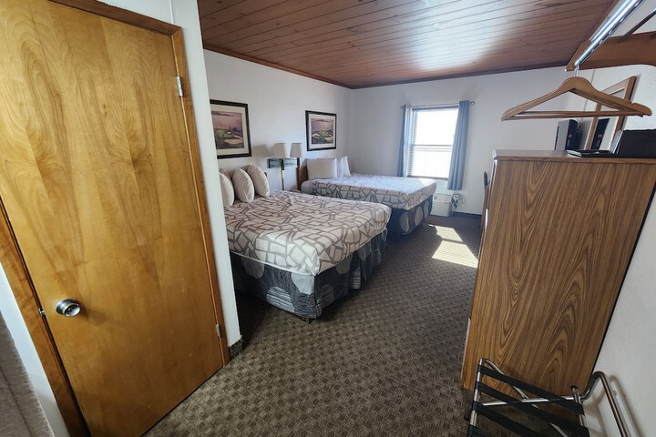 Room 42 of 57