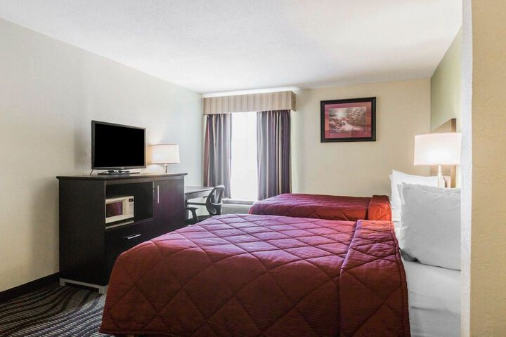 Quality Inn & Suites North Montgomery