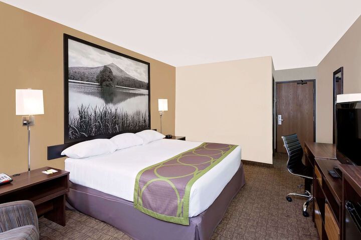 Room 27 of 31
