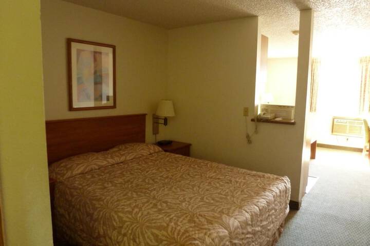 Room 6 of 17