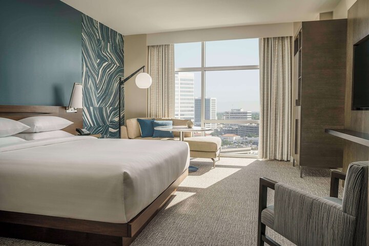Hyatt Regency Houston / Galleria